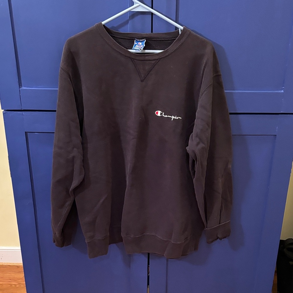 Champion Men's Black Crewneck Sweatshirt Distressed